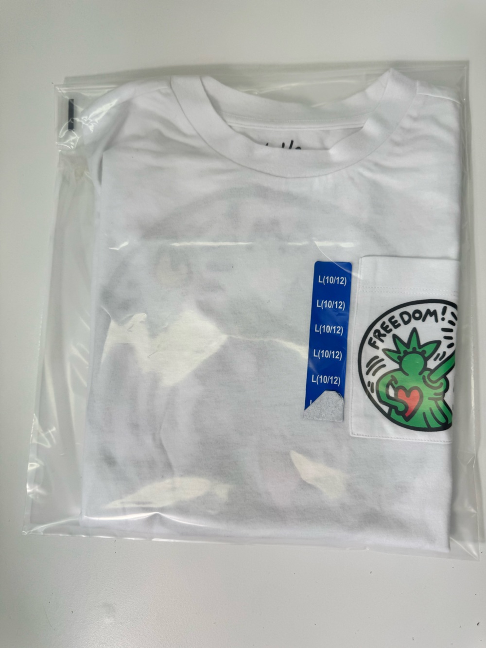 Pocket Graphic Short Sleeve Tee - White - Freedom Design Sz 10/12 New